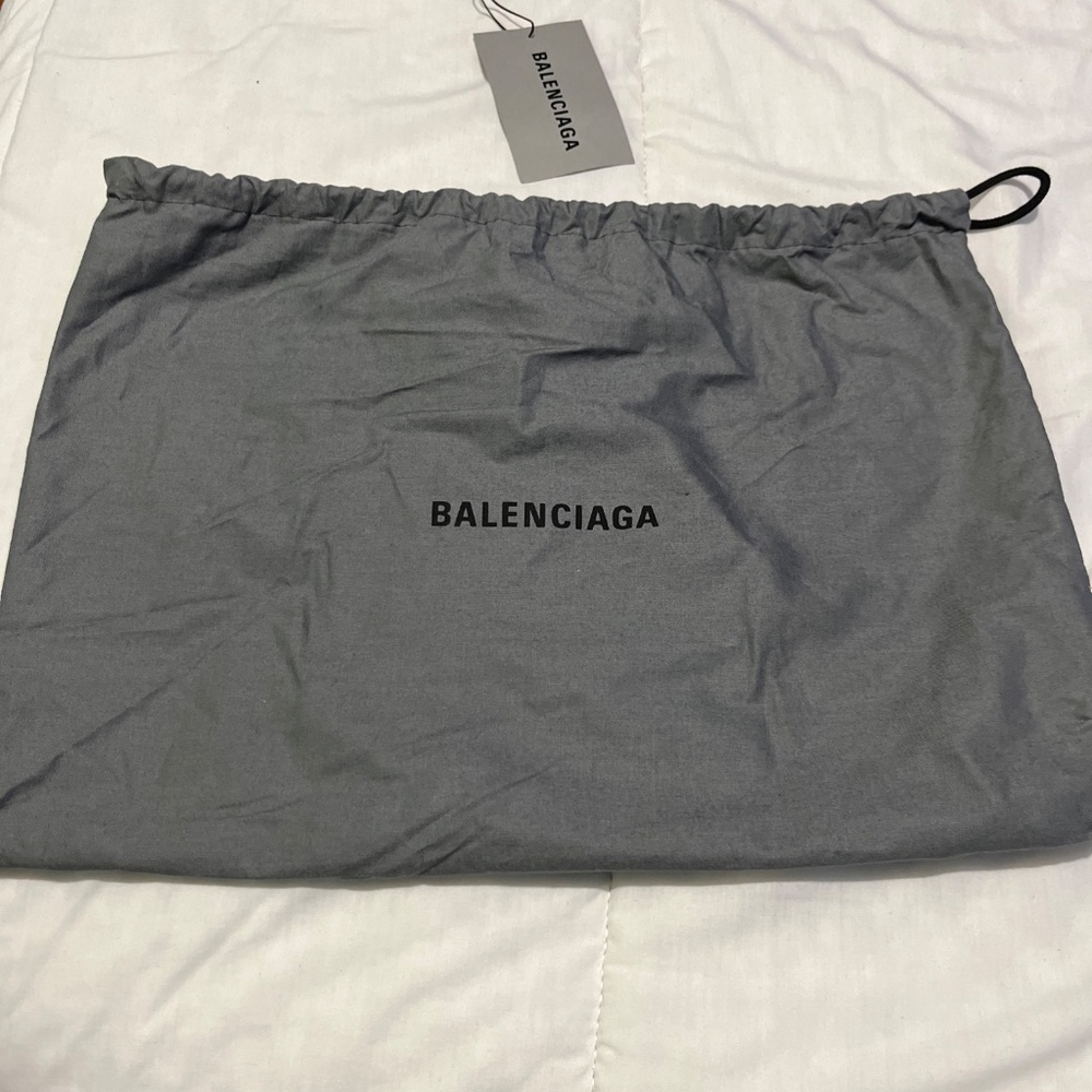 Balenciaga Graffiti Explorer Belt Bag Leather Medium Black Print Brand New - Picture 10 of 11